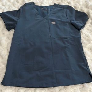 Fig navy blue top
